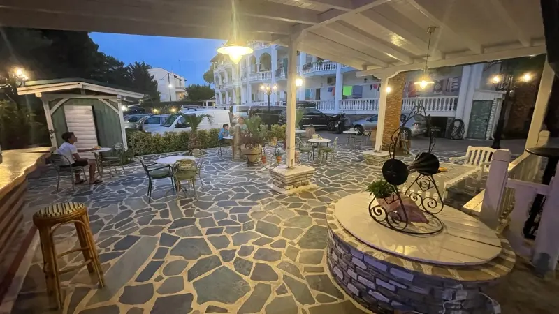 Снимка 37 - Diaporos Hotel - Халкидики-Ситония, Гърция