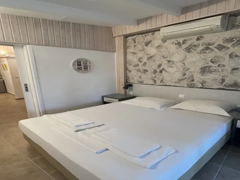 Снимка 25 - Diaporos Hotel - Халкидики-Ситония, Гърция