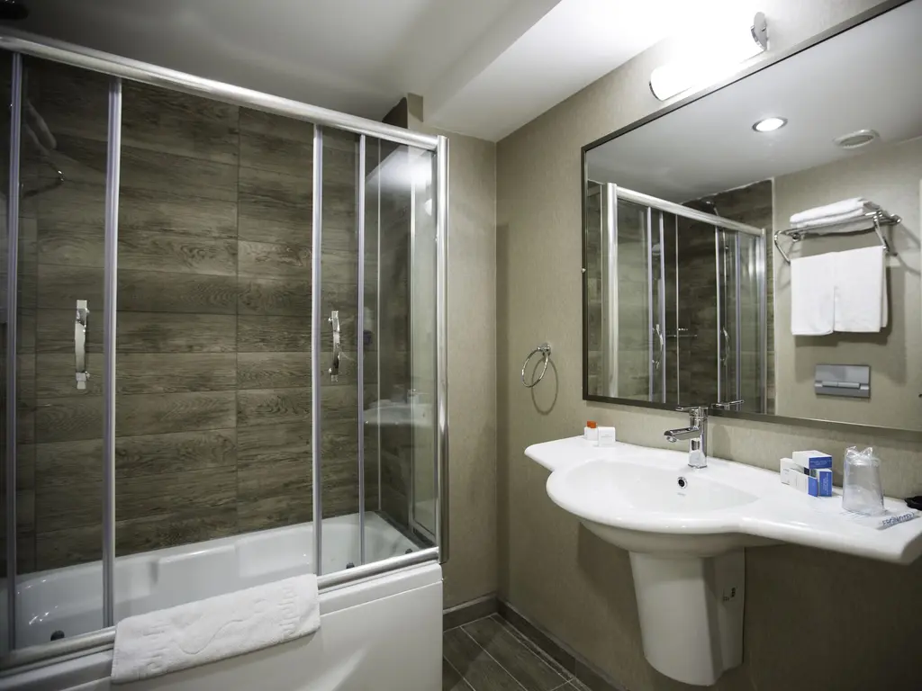 Снимка 15 - Ergin Hotel - Айвалък, Турция
