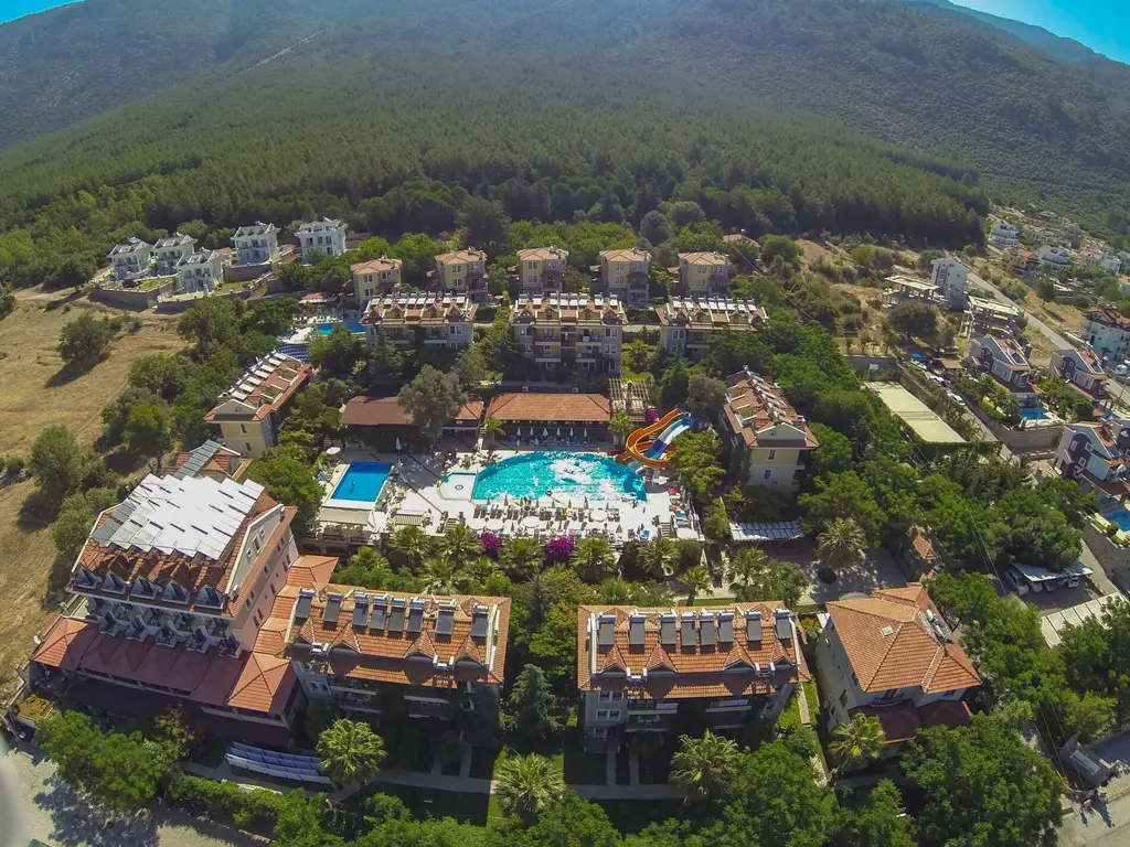 Снимка 2 - Perdikia Hill Family Resort - Фетие, Турция