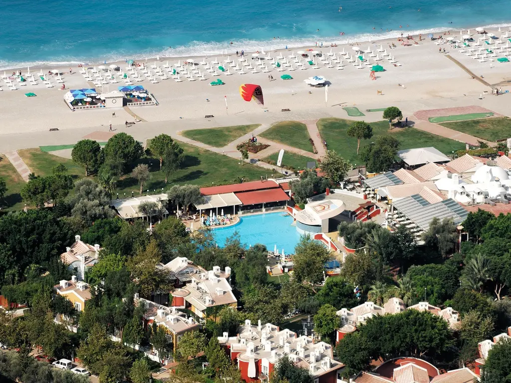 Снимка 2 - Belcekiz Beach Club - Фетие, Турция