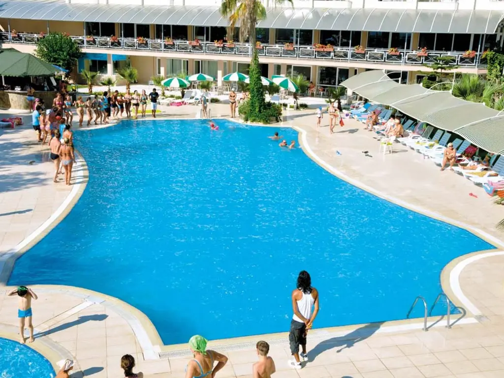 Снимка 2 - Asrin Beach Hotel - Анталия-Алания, Турция