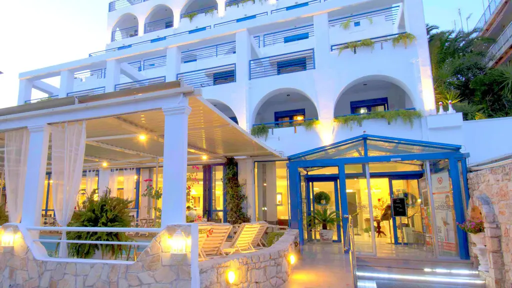 Снимка 2 - Secret Paradise Hotel - Халкидики-Неа Каликратия, Гърция