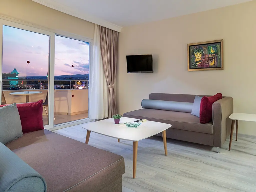 Снимка 34 - Royal Garden Beach Hotel - Анталия-Алания, Турция