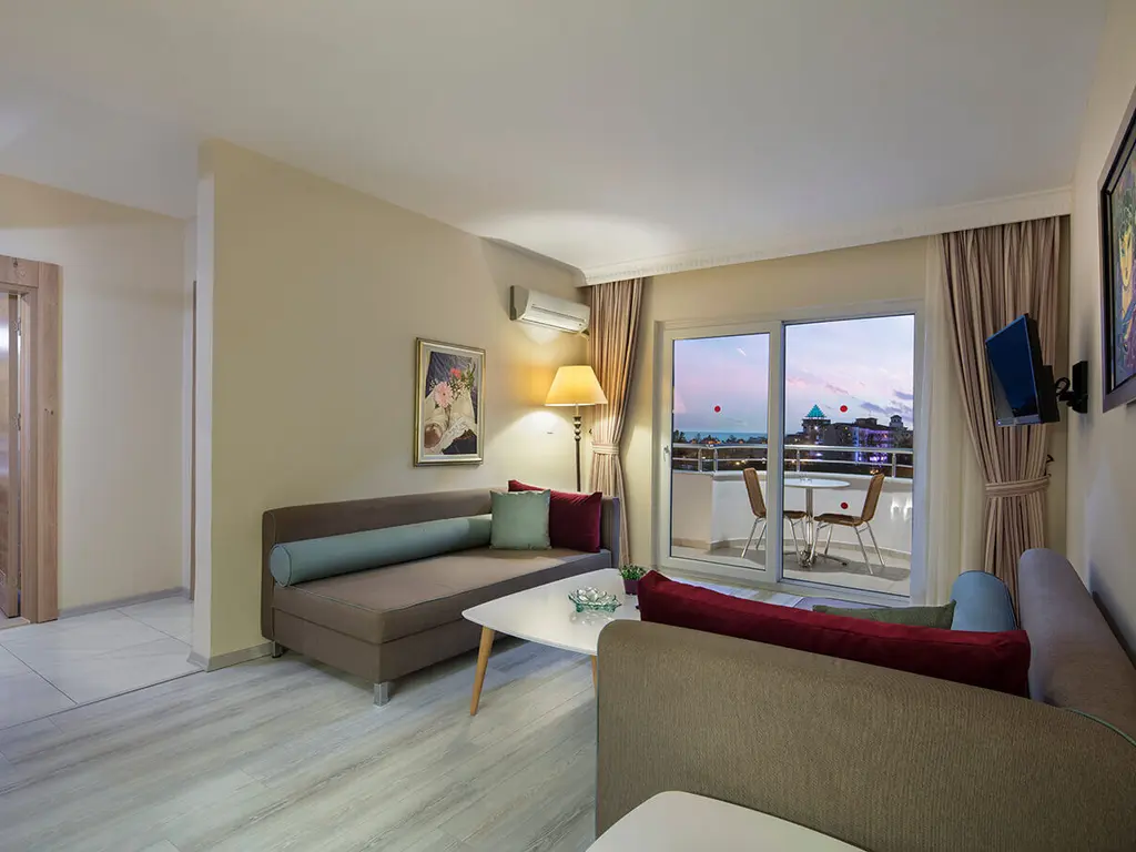 Снимка 35 - Royal Garden Beach Hotel - Анталия-Алания, Турция