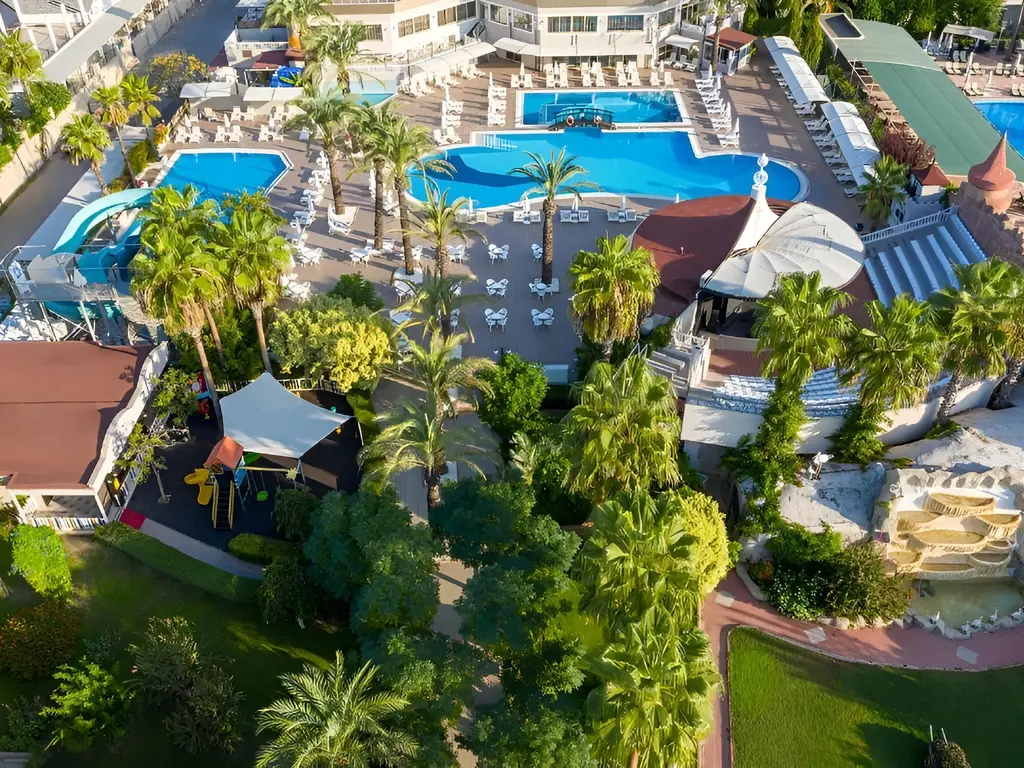 Снимка 2 - Aydinbey Famous Resort - Анталия-Белек, Турция