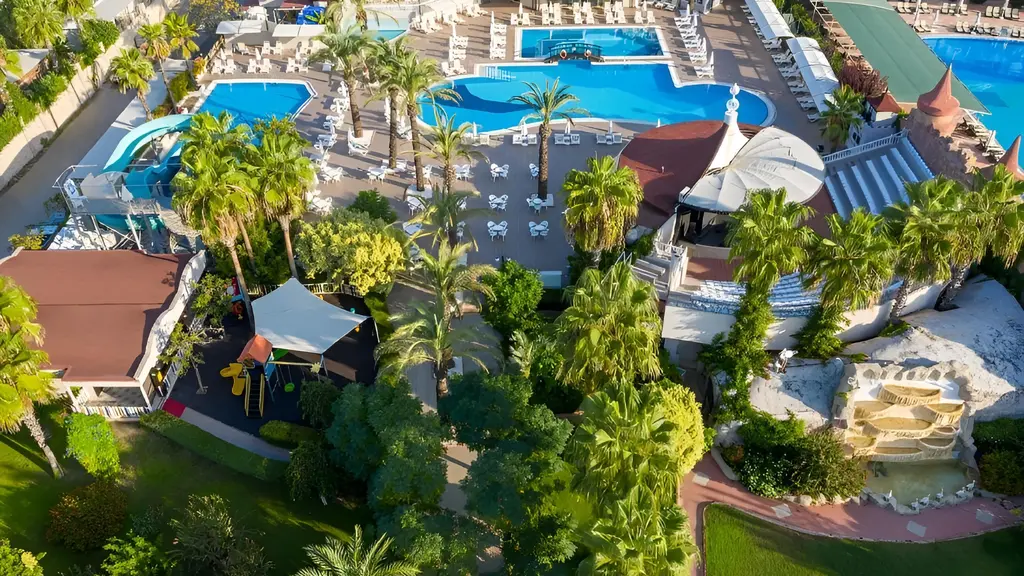 Снимка 2 - Aydinbey Famous Resort - Анталия-Белек, Турция